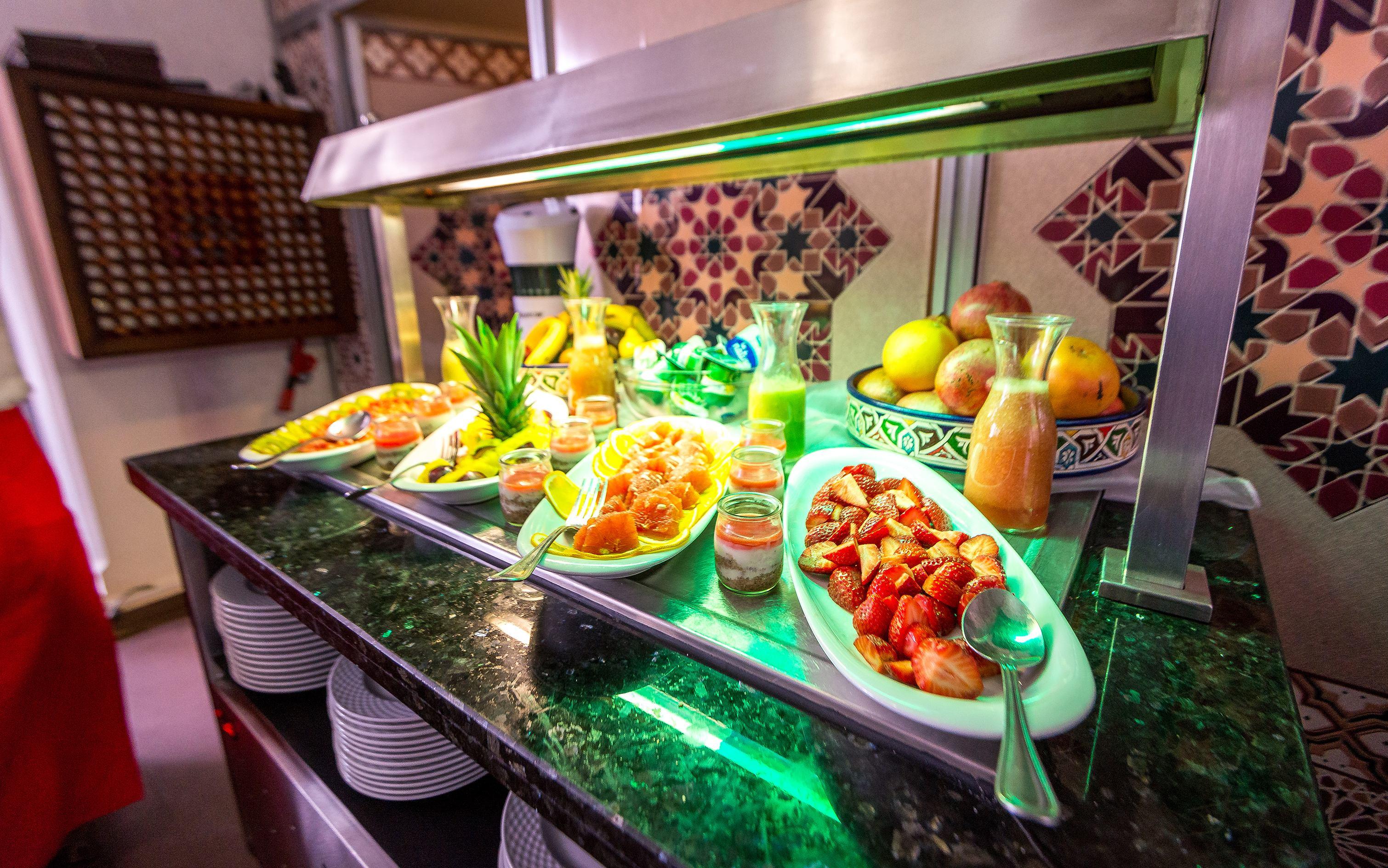 Hotel & Ryad Art Place Marrakech Marrakesh Eksteriør bilde A salad bar